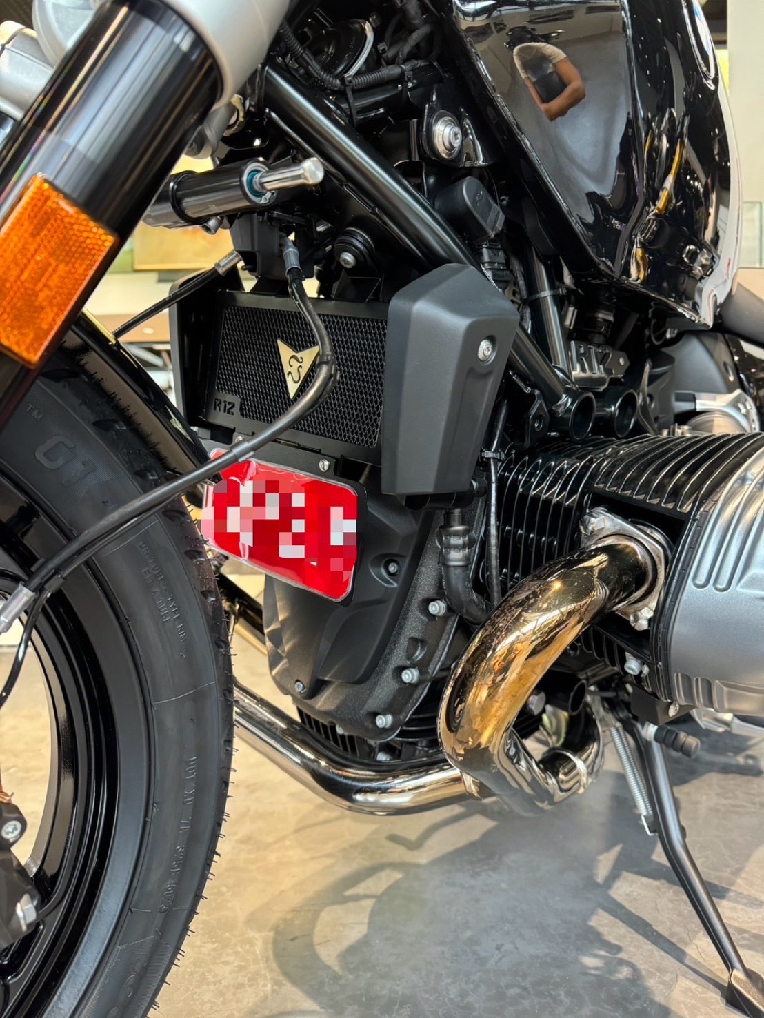 BMW R12 (24-ON)